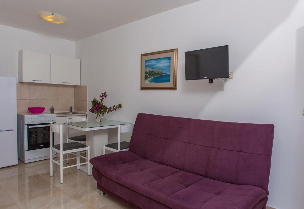 Apartments Lara Podgora Bagian luar foto