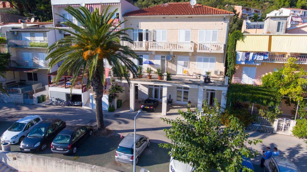 Apartments Lara Podgora Bagian luar foto