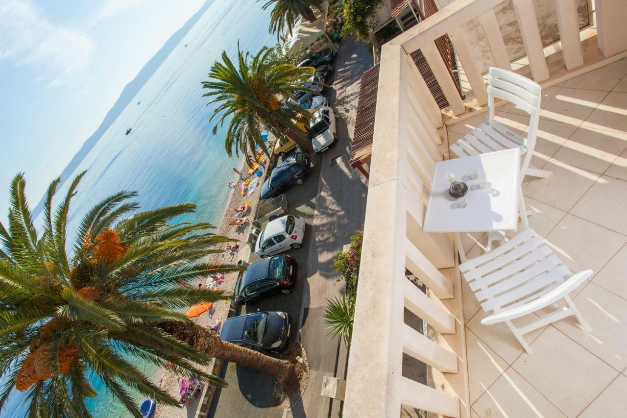 Apartments Lara Podgora Bagian luar foto