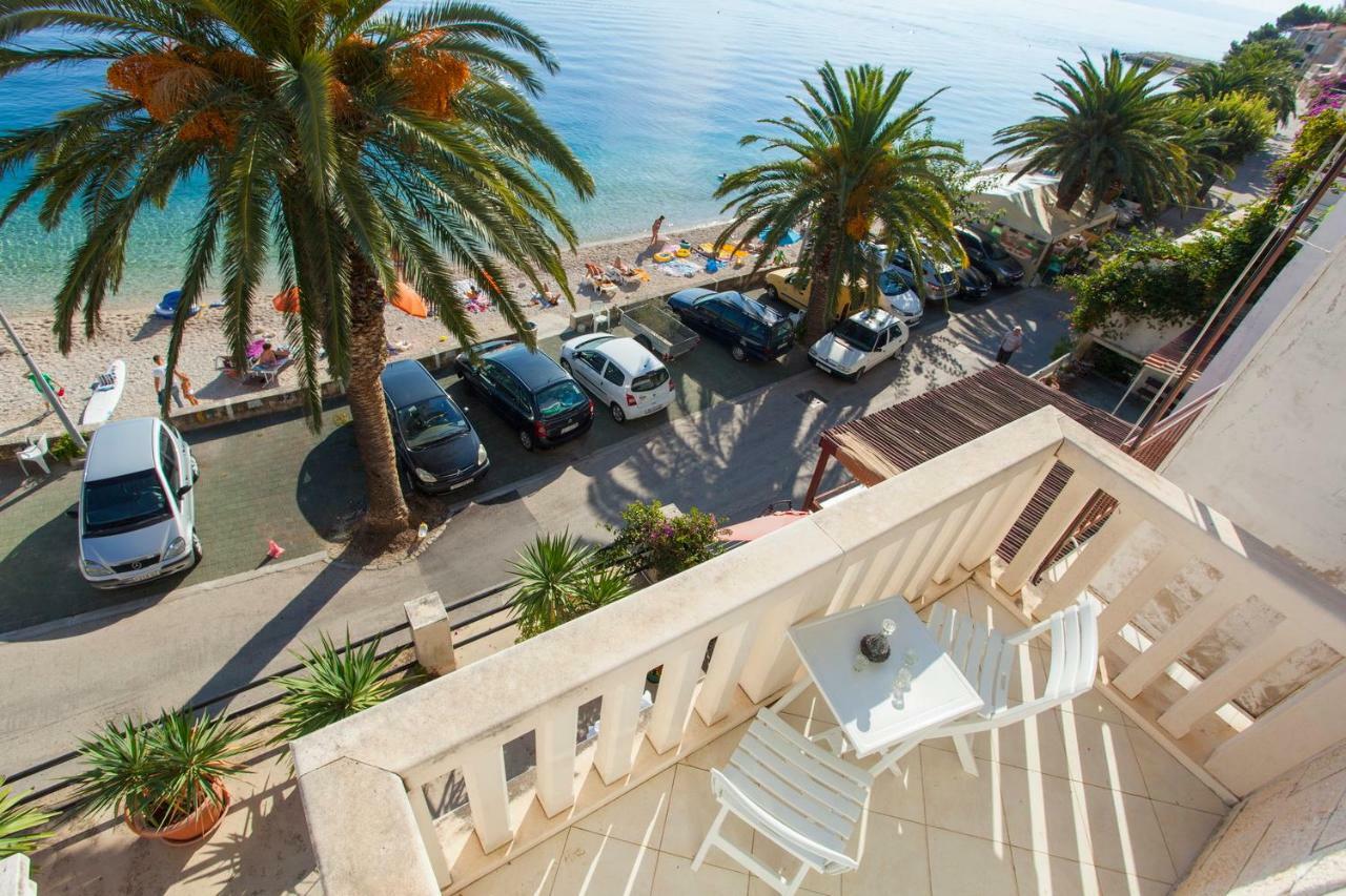 Apartments Lara Podgora Bagian luar foto