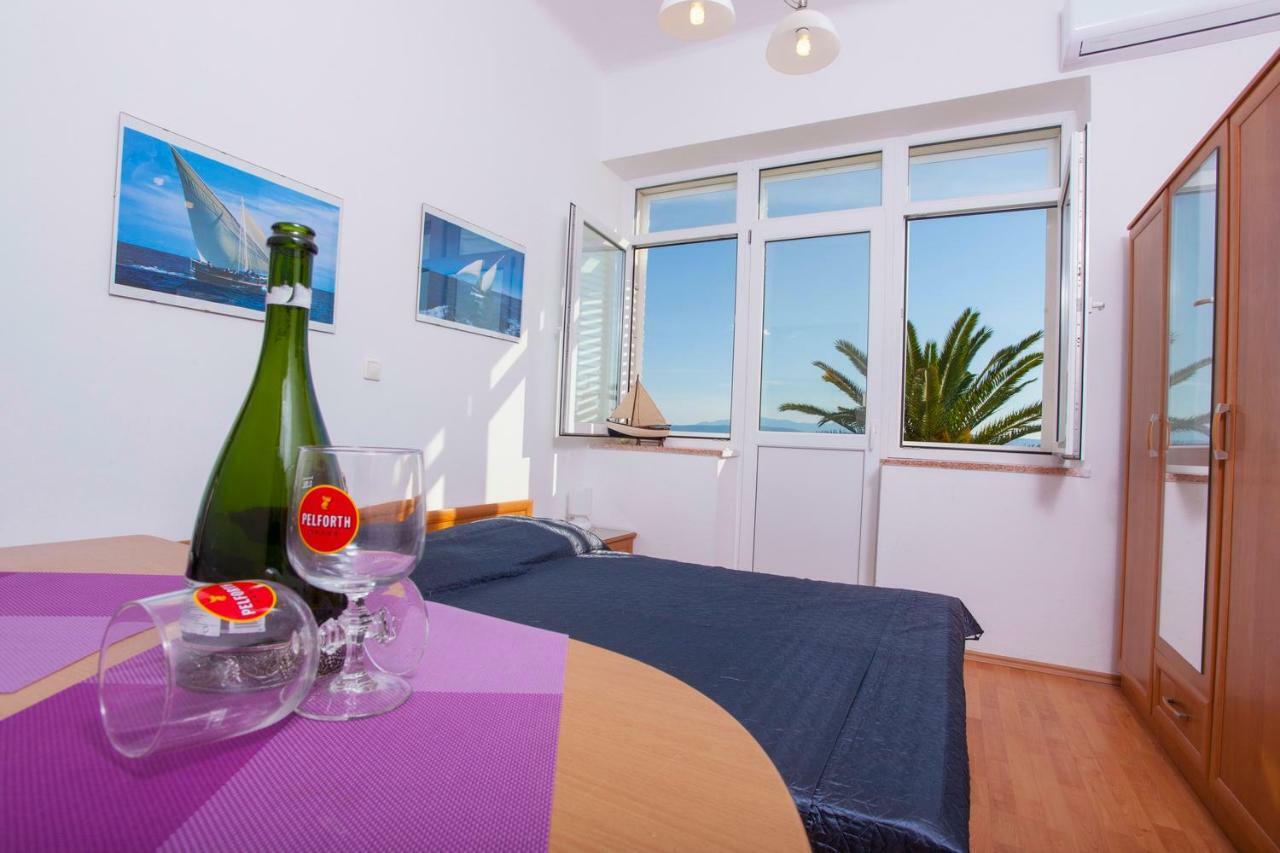 Apartments Lara Podgora Bagian luar foto